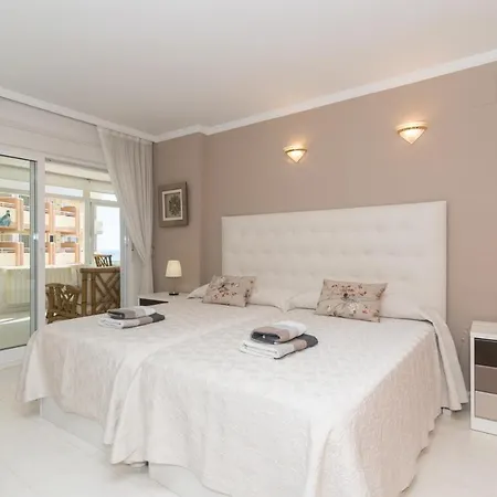 Deluxe On The First Line Apartamento Marbella